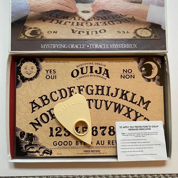 Ouija Board Mystifying Oracle Game Parker Brothers 1995 - Picture 2 of 8